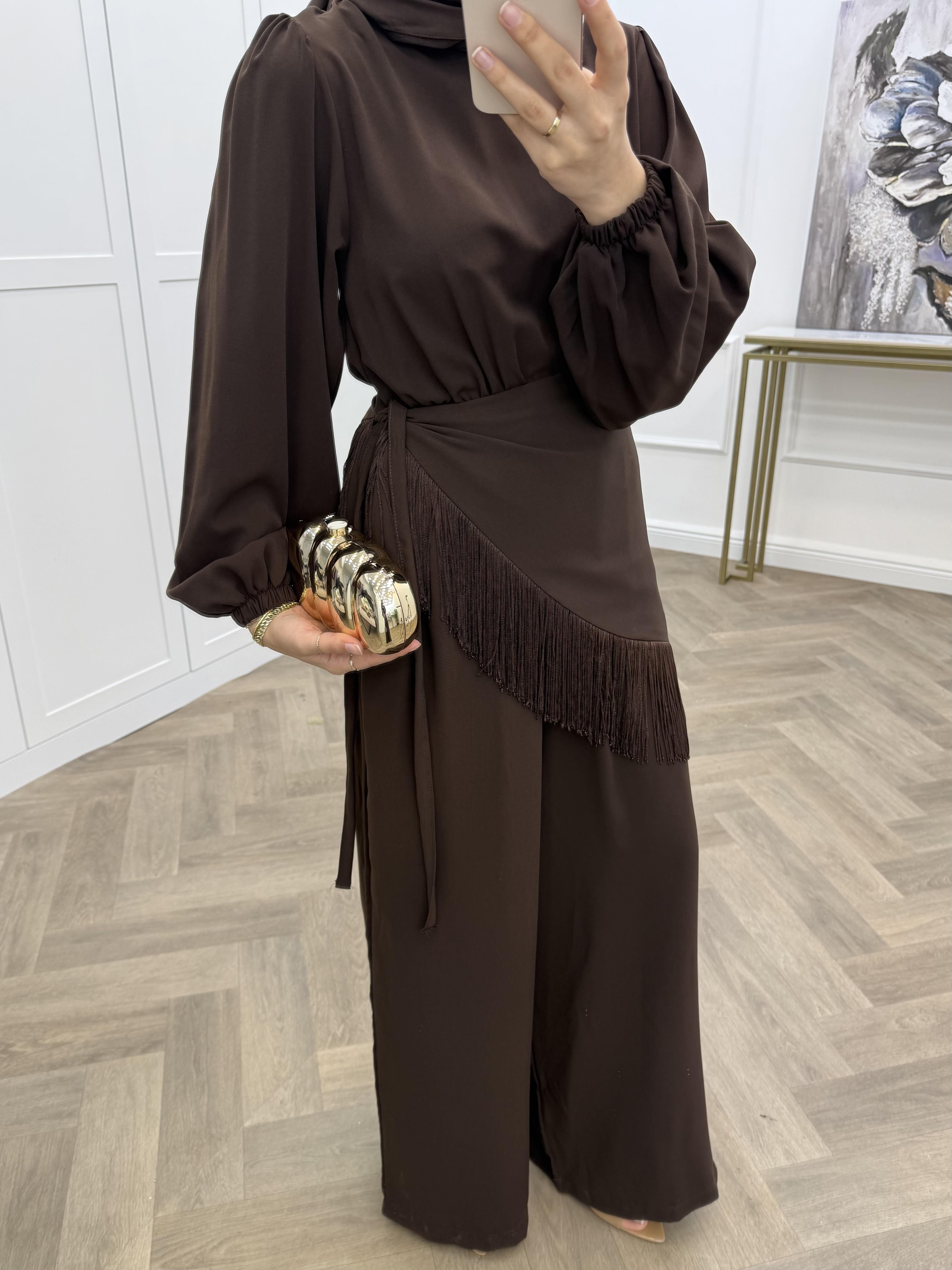 PÜSKÜLLÜ TULUM KAHVE