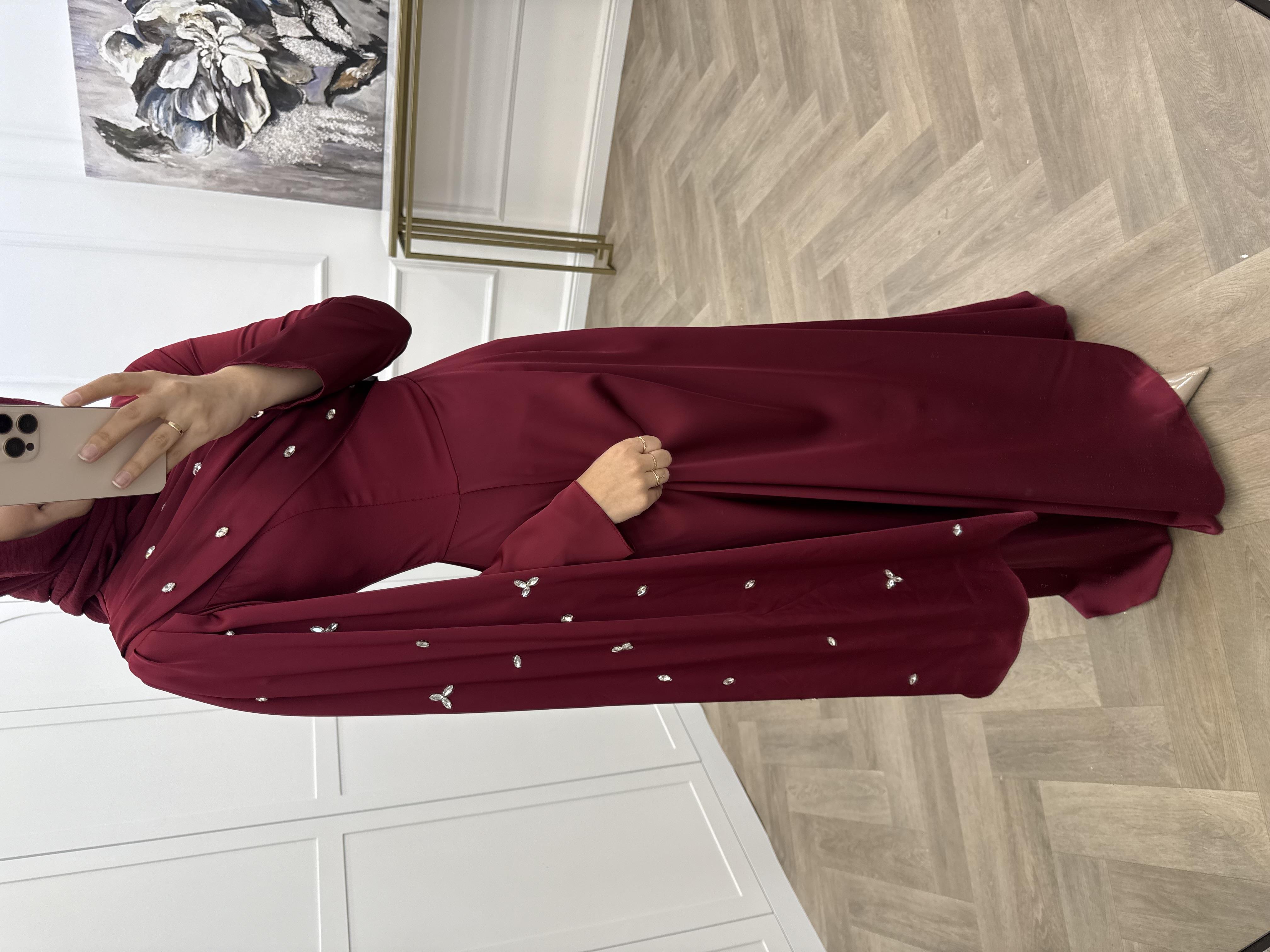 SERPME TAŞ DETAY SATEN ELBİSE BORDO