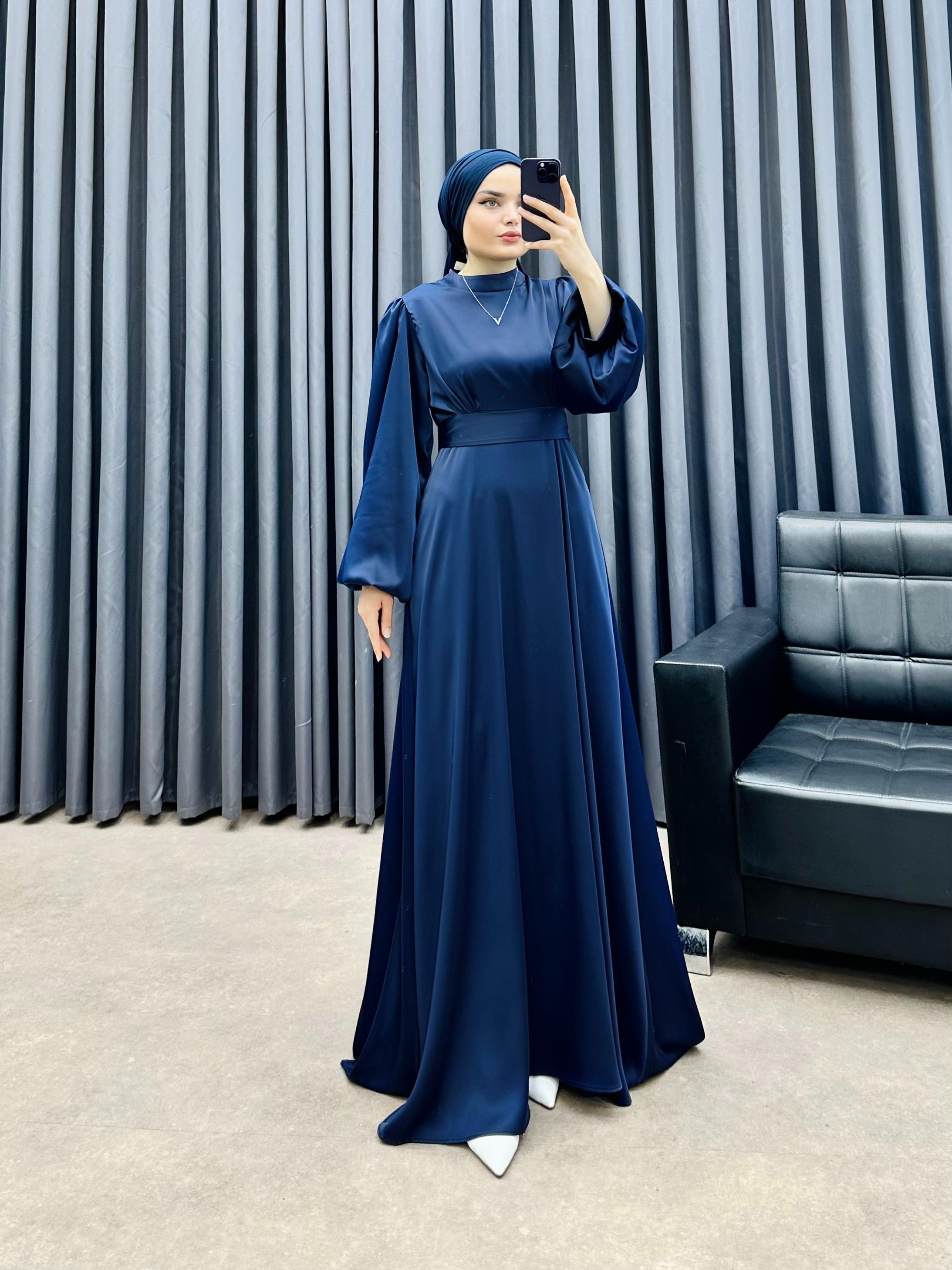 SEYYAR KEMERLİ SATEN ELBİSE LACİVERT