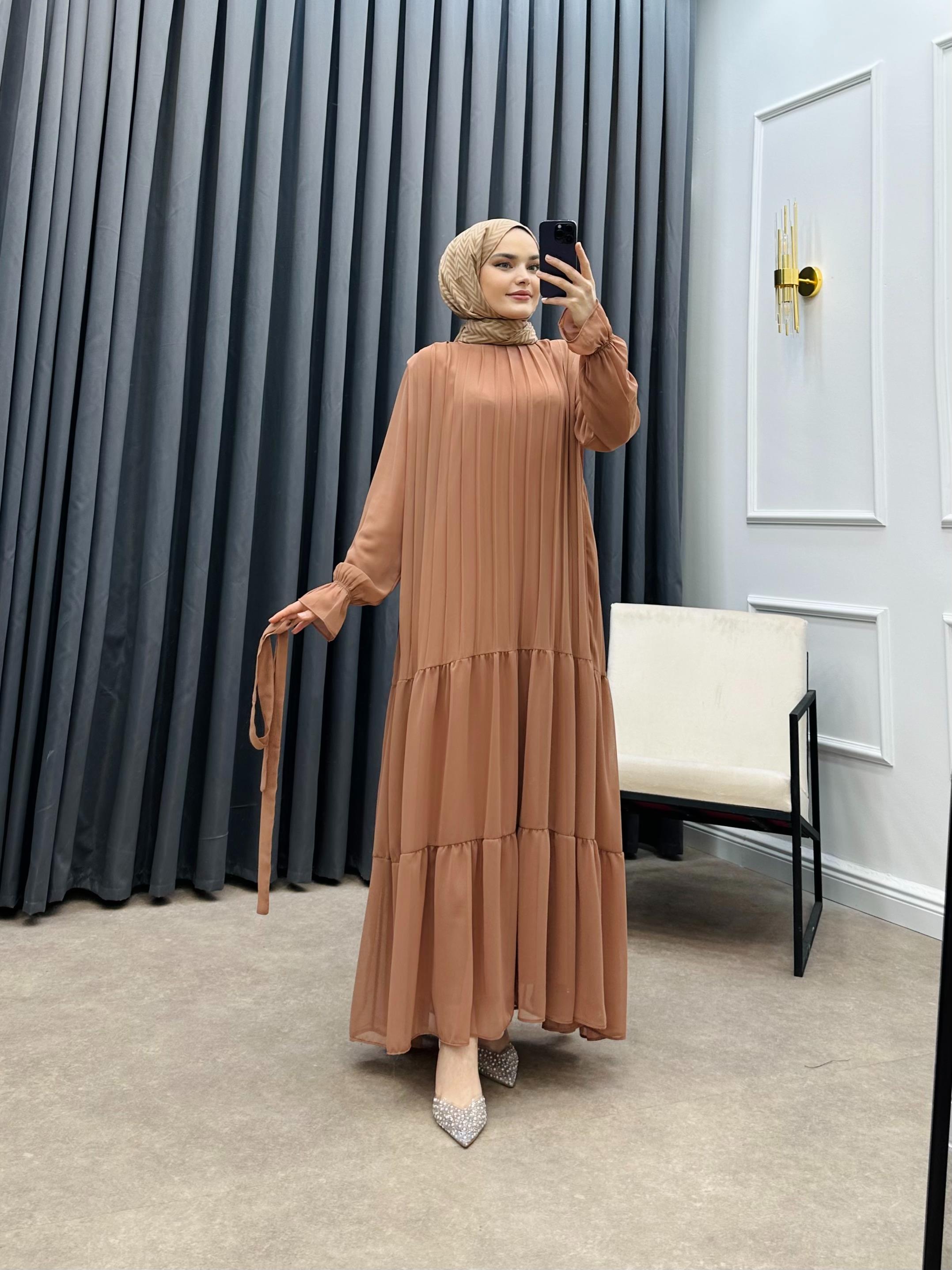 SEYYAR KEMERLİ ŞİFON ELBİSE SOĞAN KABUĞU