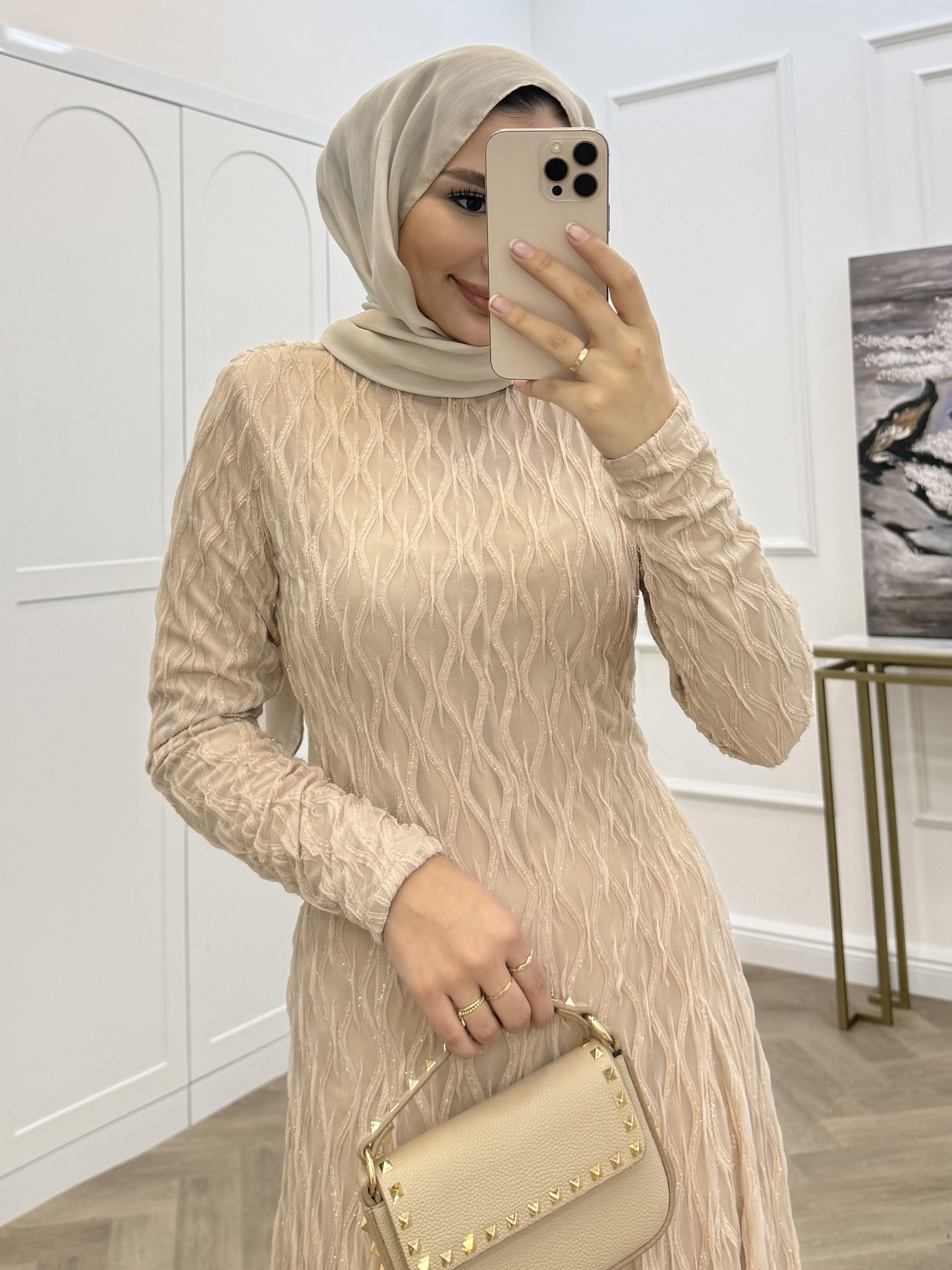 SİMLİ BALIK MODEL ELBİSE BEJ