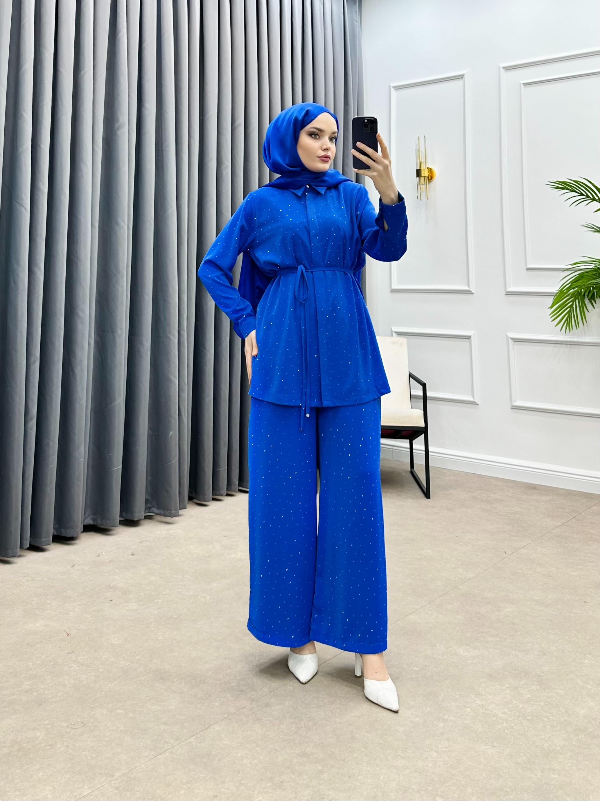 TAŞLI PANTOLONLU TAKIM SAKS