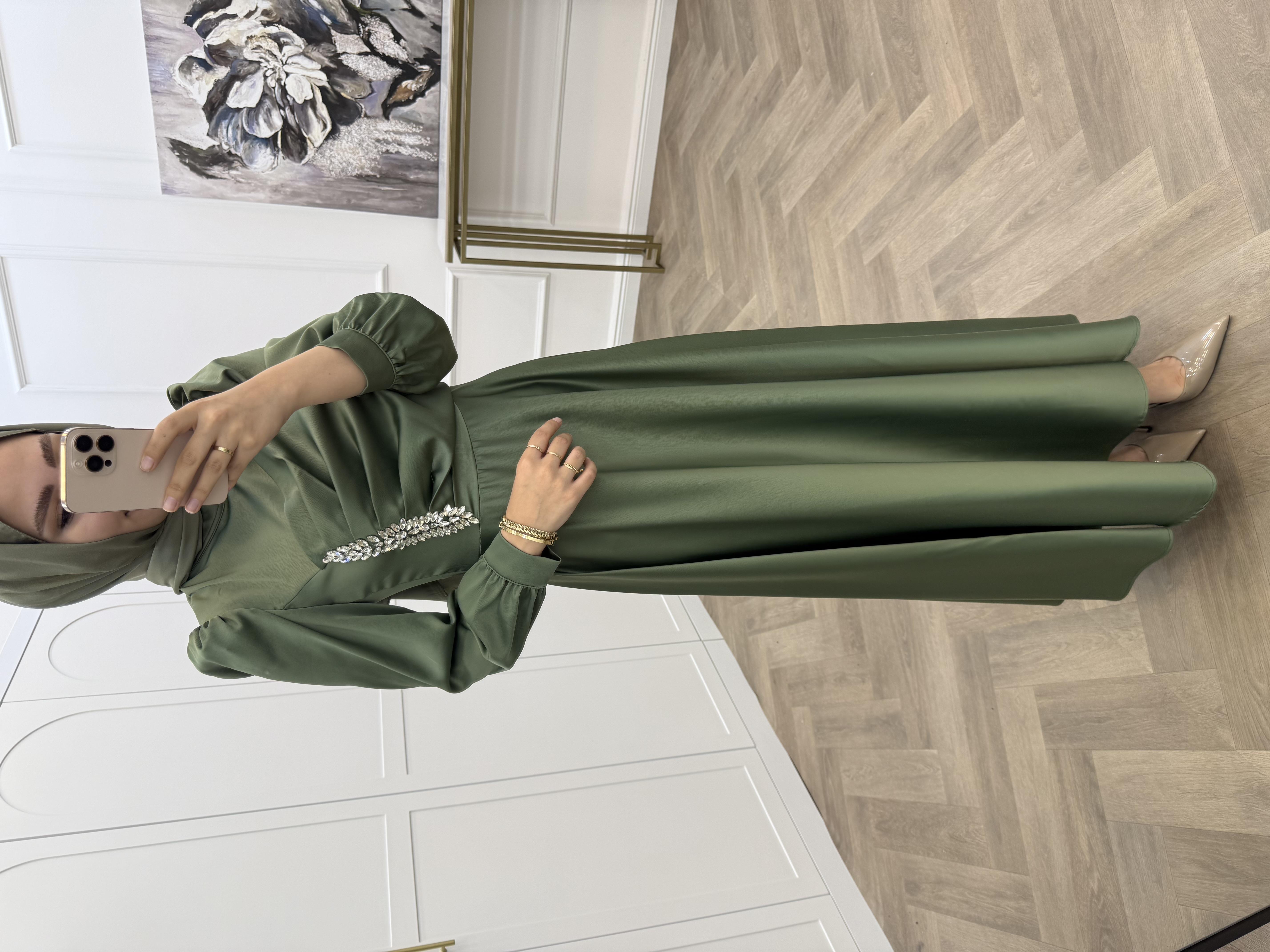 TAŞLI SATEN ELBİSE HAKİ