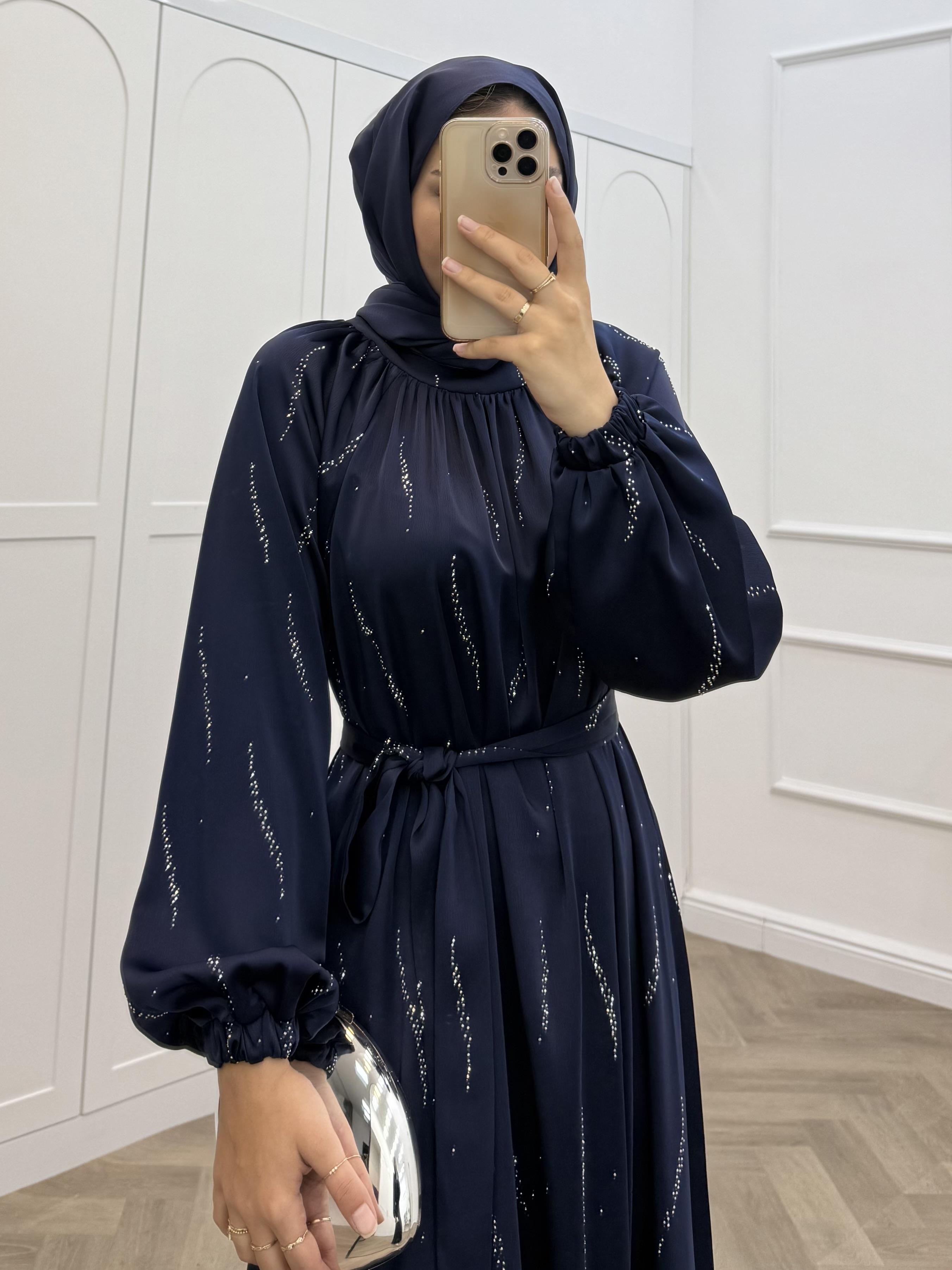 TAŞLI SATEN ELBİSE LACİVERT