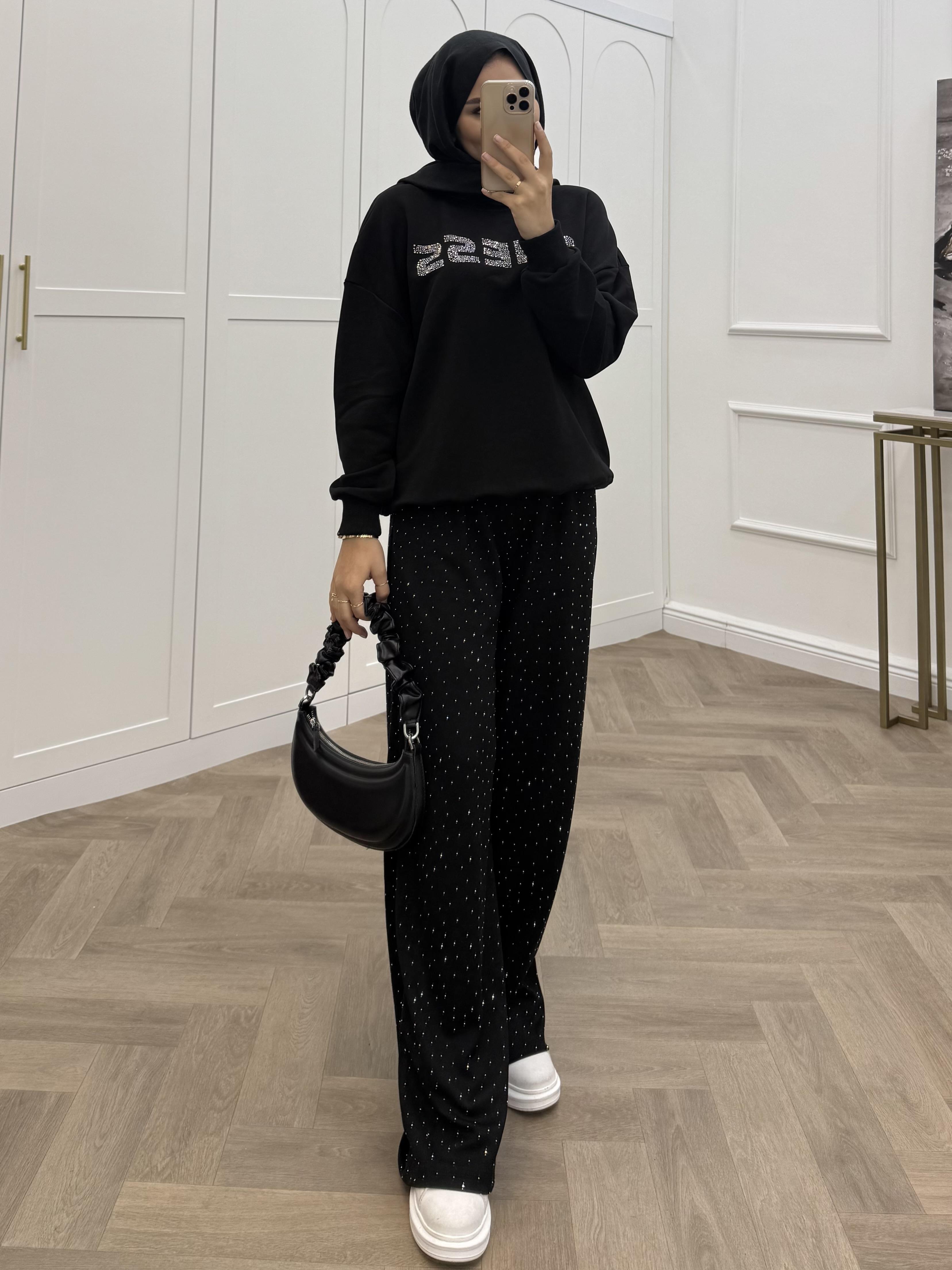 TAŞLI YAZILI SWEAT SİYAH