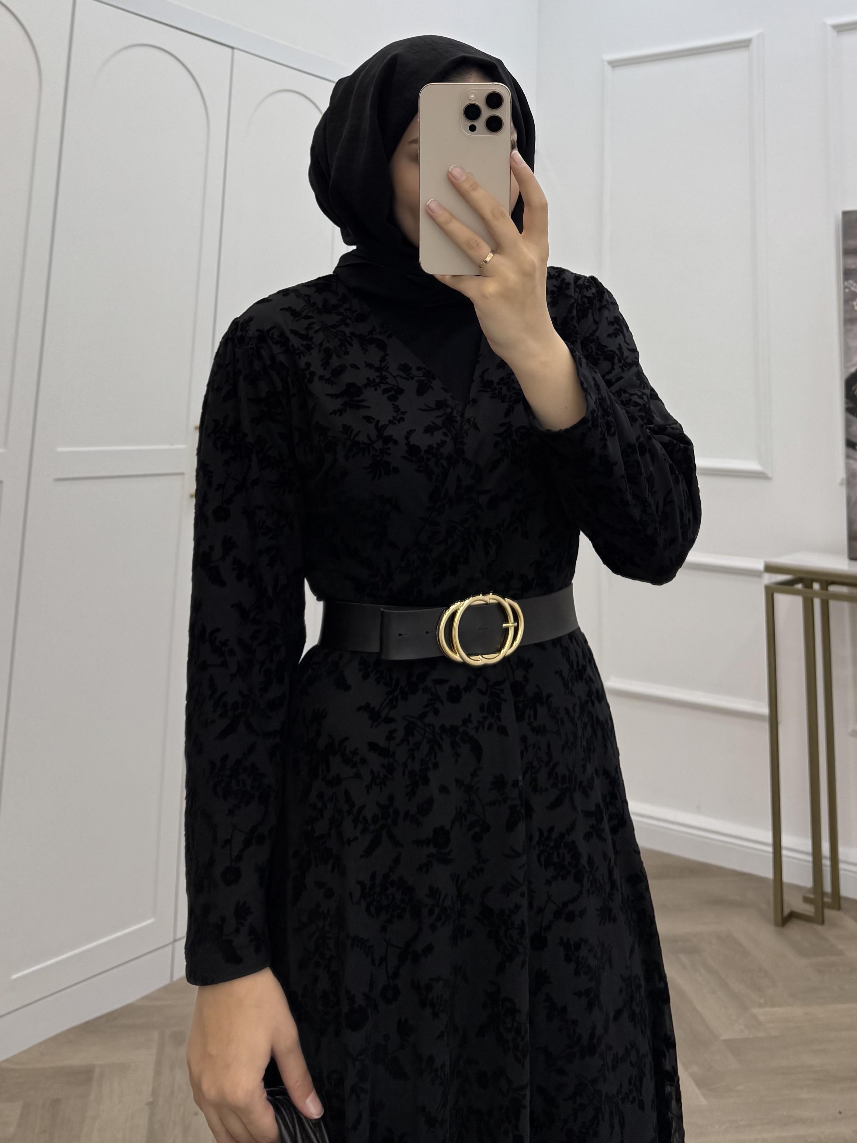 V YAKA DANTEL ELBİSE SİYAH 