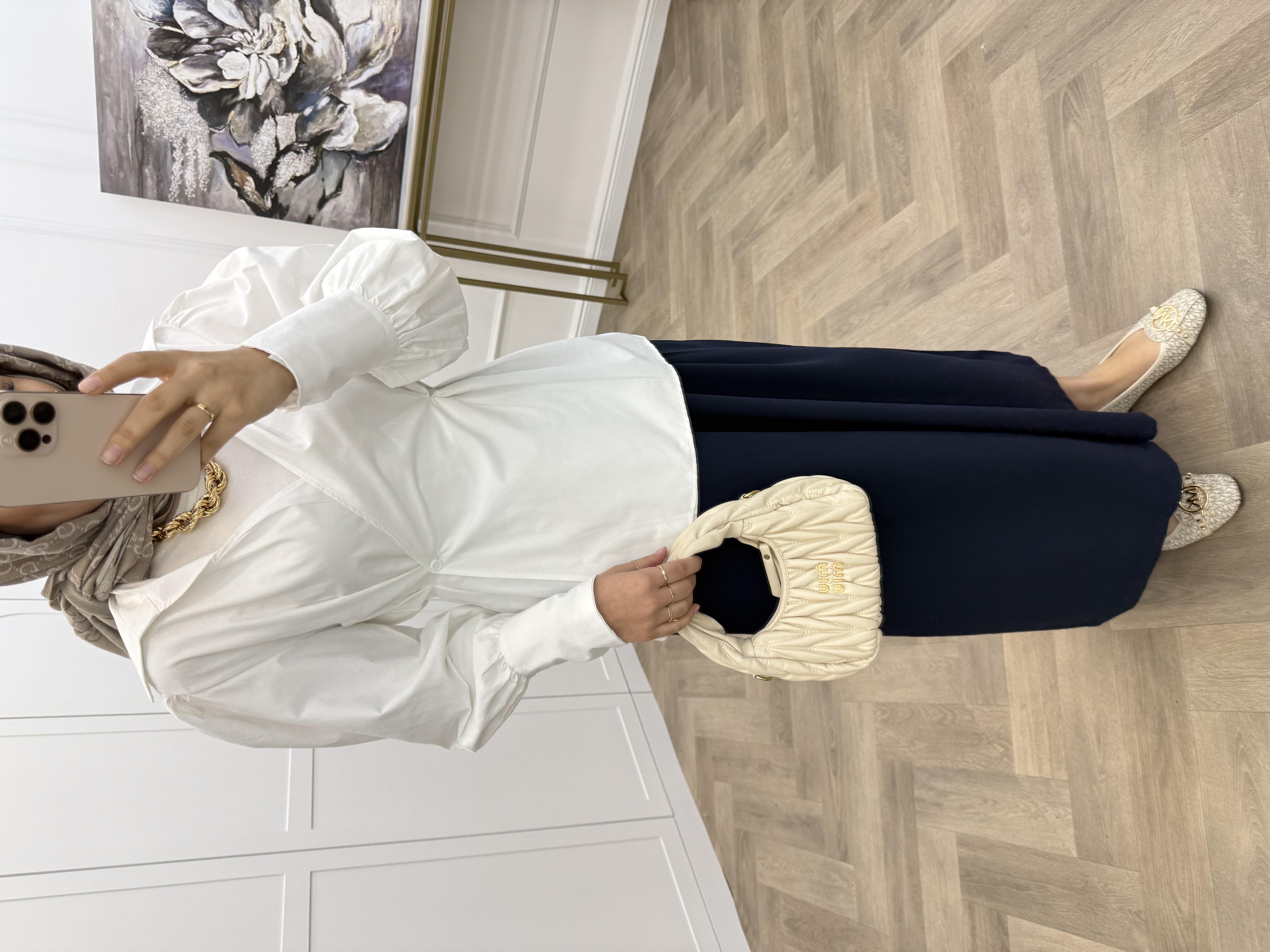 V YAKA ÖNDEN DÜĞMELİ POPLİN GÖMLEK BEYAZ