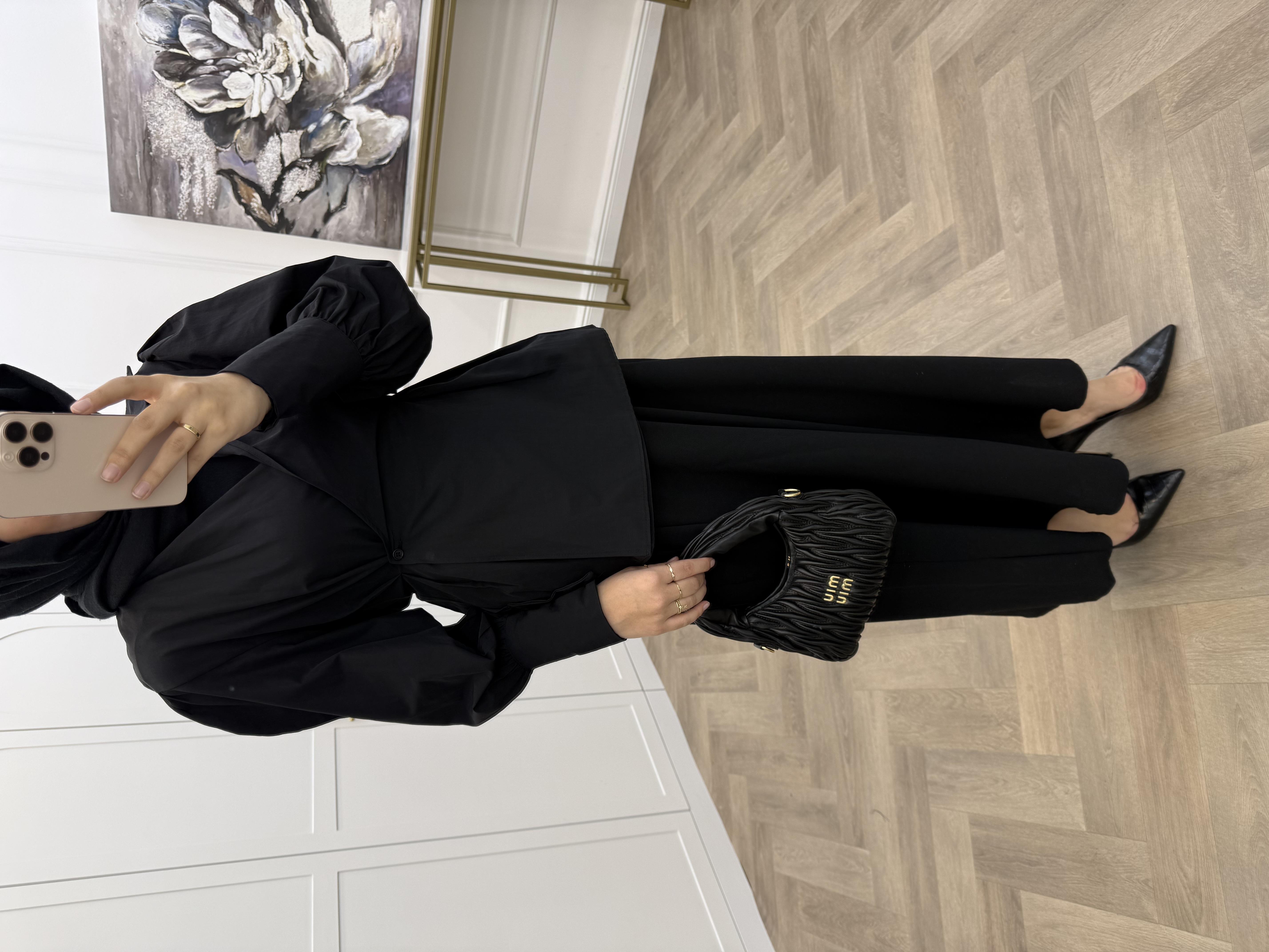 V YAKA ÖNDEN DÜĞMELİ POPLİN GÖMLEK SİYAH