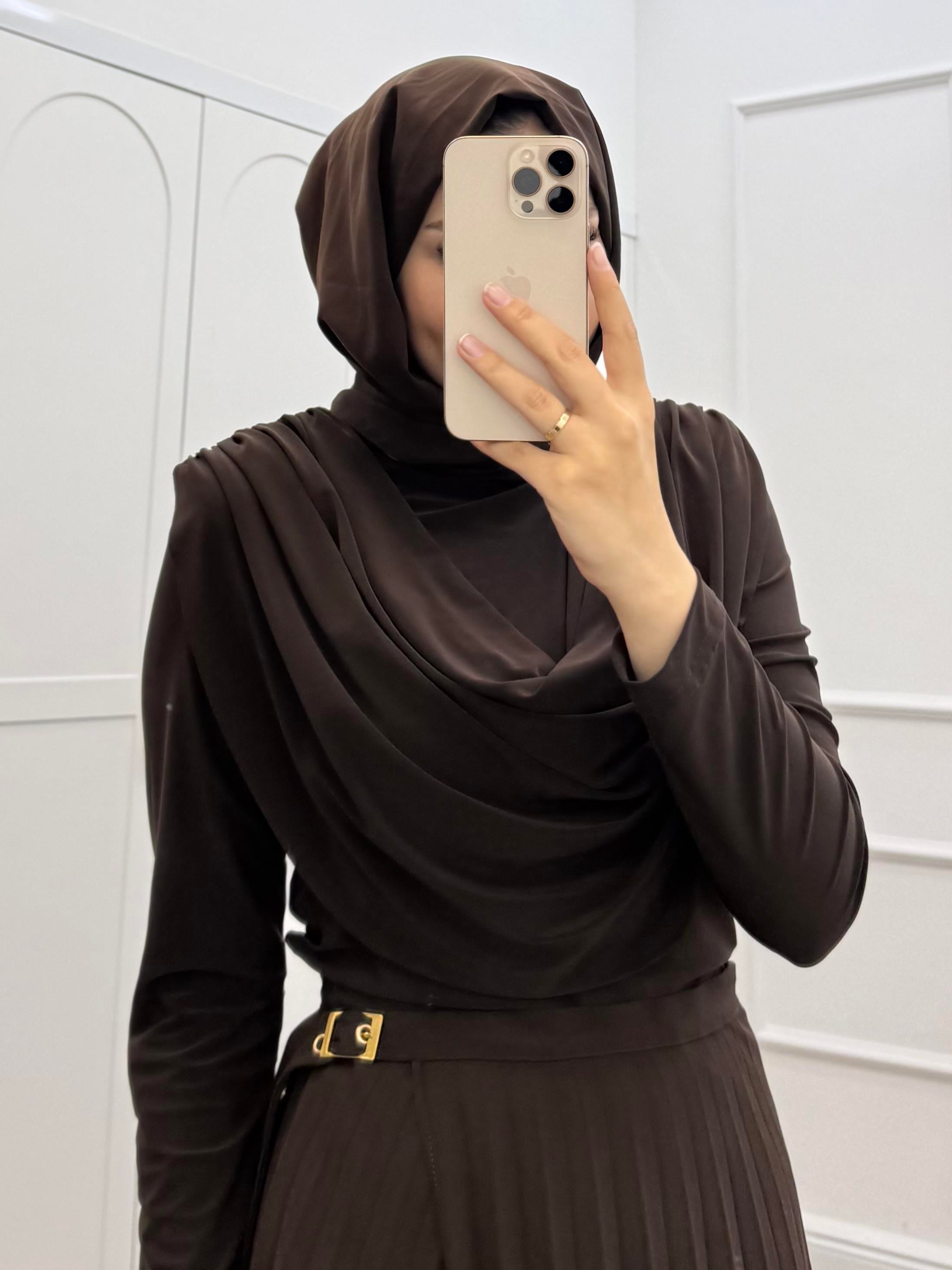 YAKASI DÖKÜMLÜ SANDY BLUZ ACI KAHVE