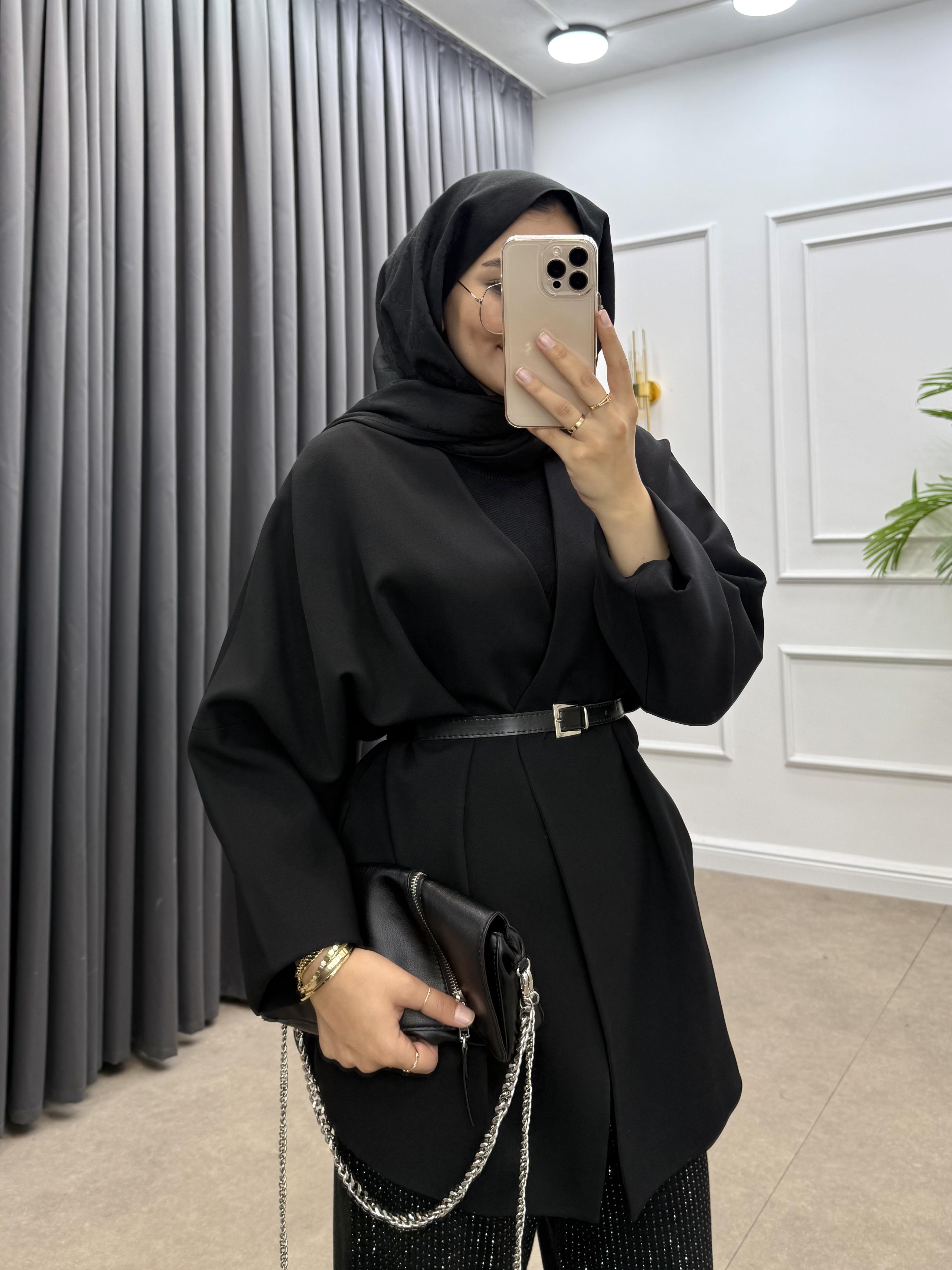 YAKASIZ KEMER DETAY CEKET SİYAH