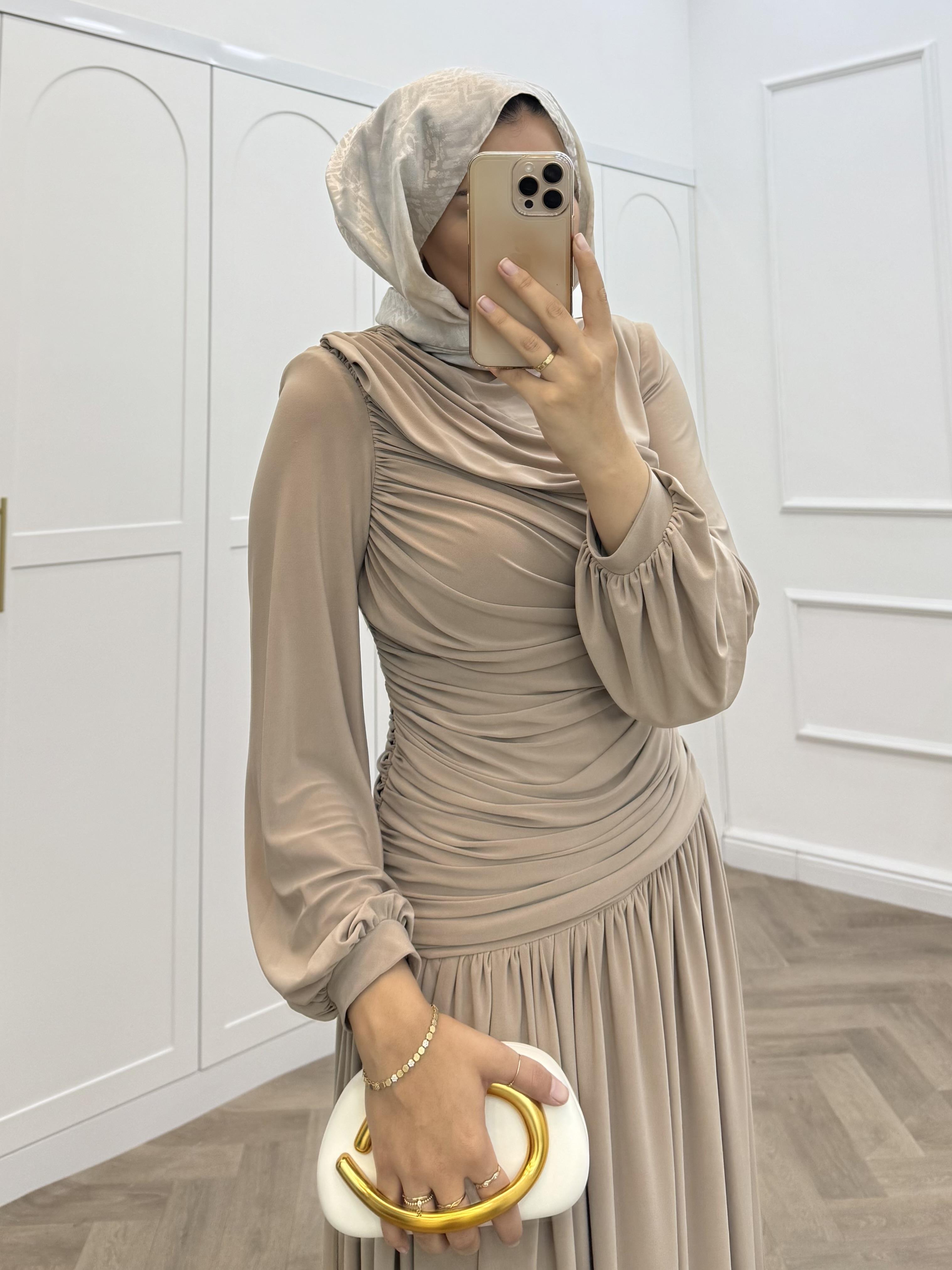 YANDAN BÜZGÜLÜ SANDY ELBİSE BEJ