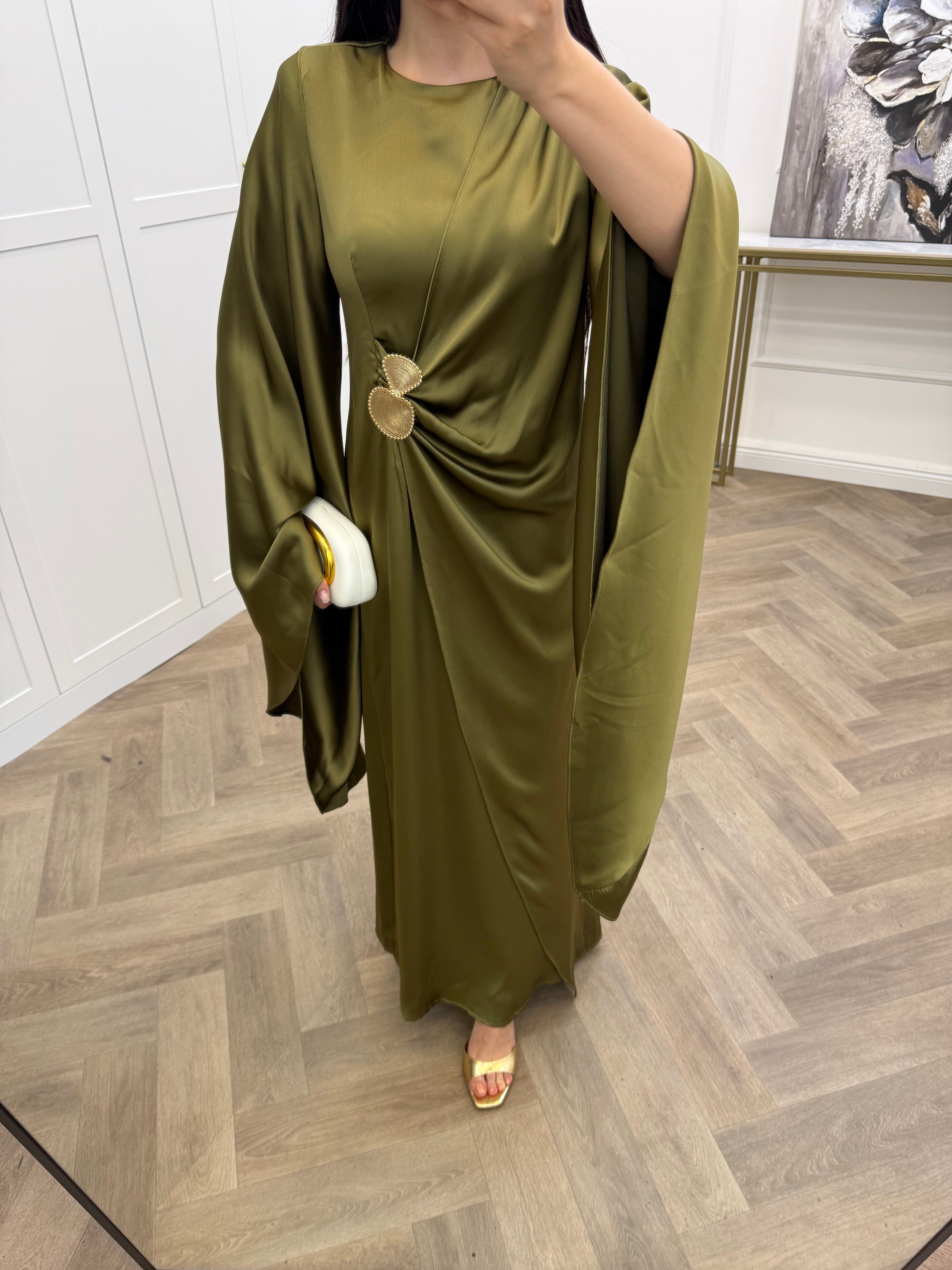 YARASA KOL GOLD TOKALI SATEN ELBİSE YAĞ YEŞİLİ