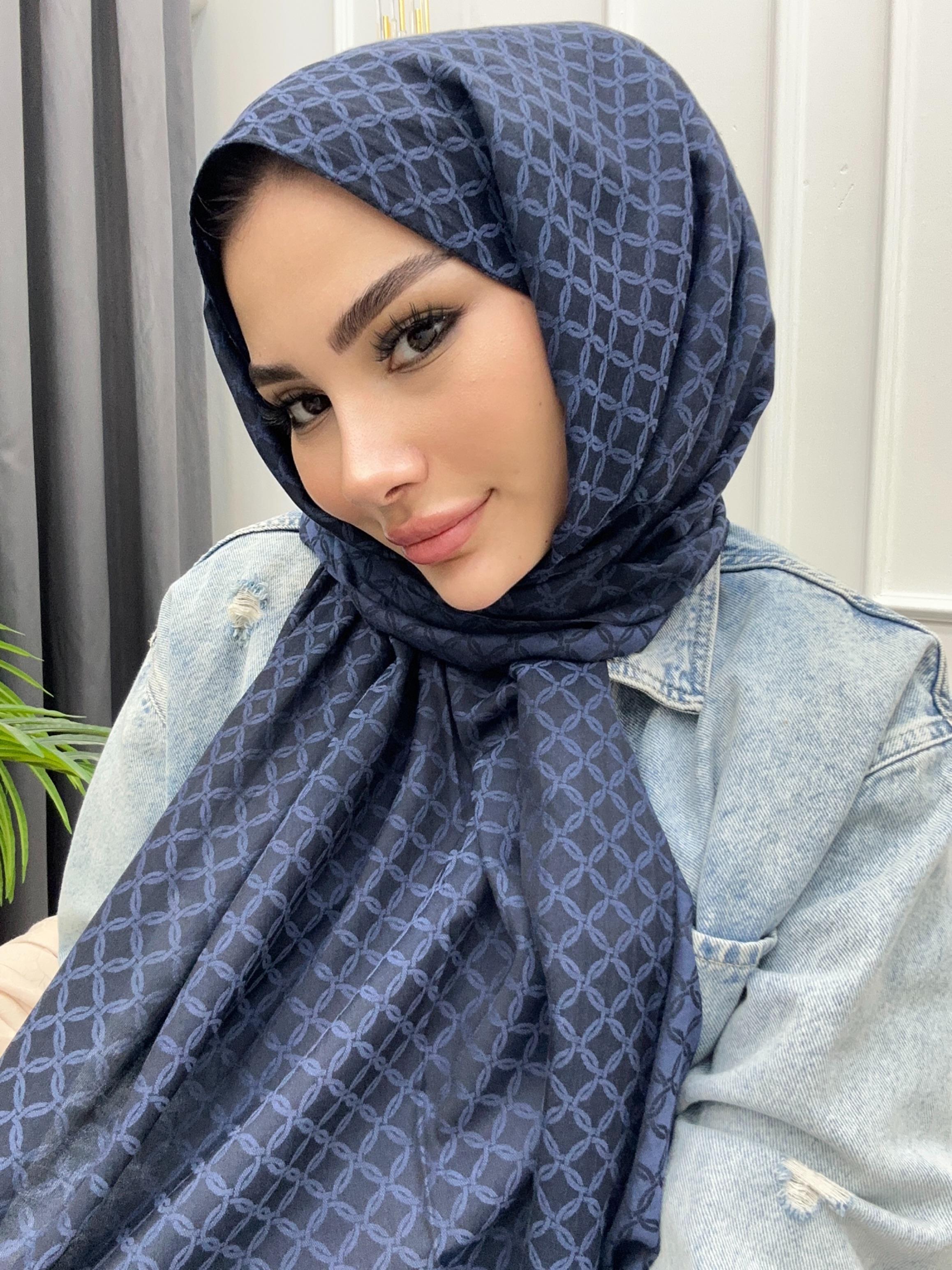 YAZ ESİNTİSİ DESENLİ ŞAL LACİVERT