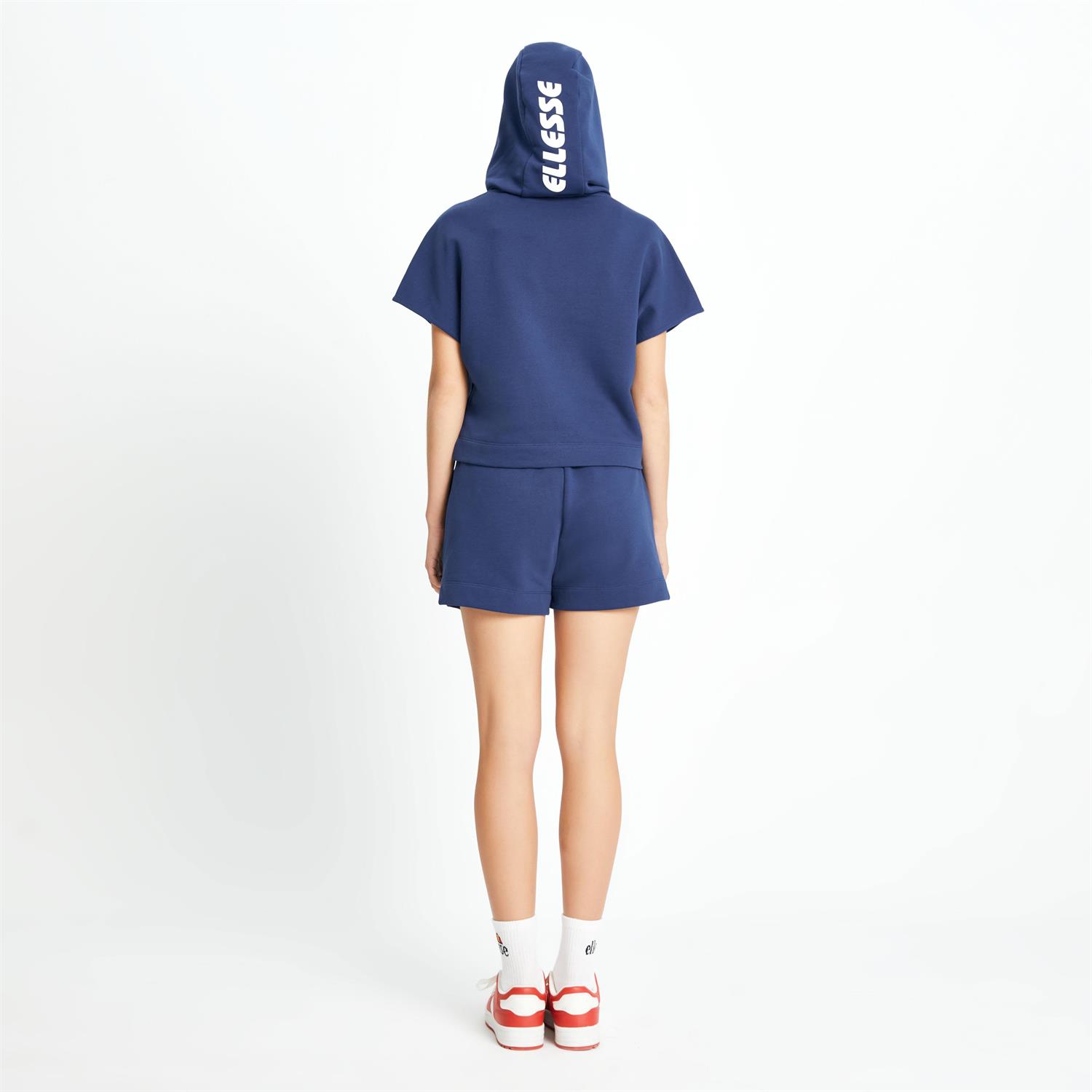 ellesse-tr-premium-spor-giyimde-talyan-izgisi