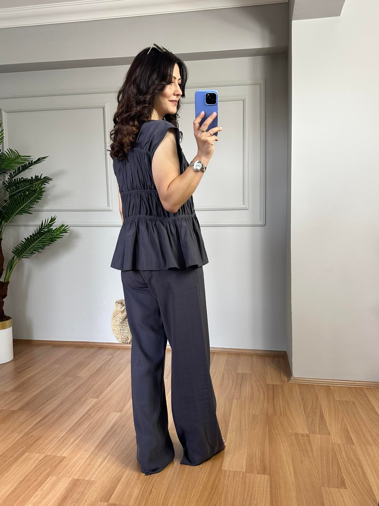Anya Antrasit Büzgülü Bluz Ve Pantolon Takım