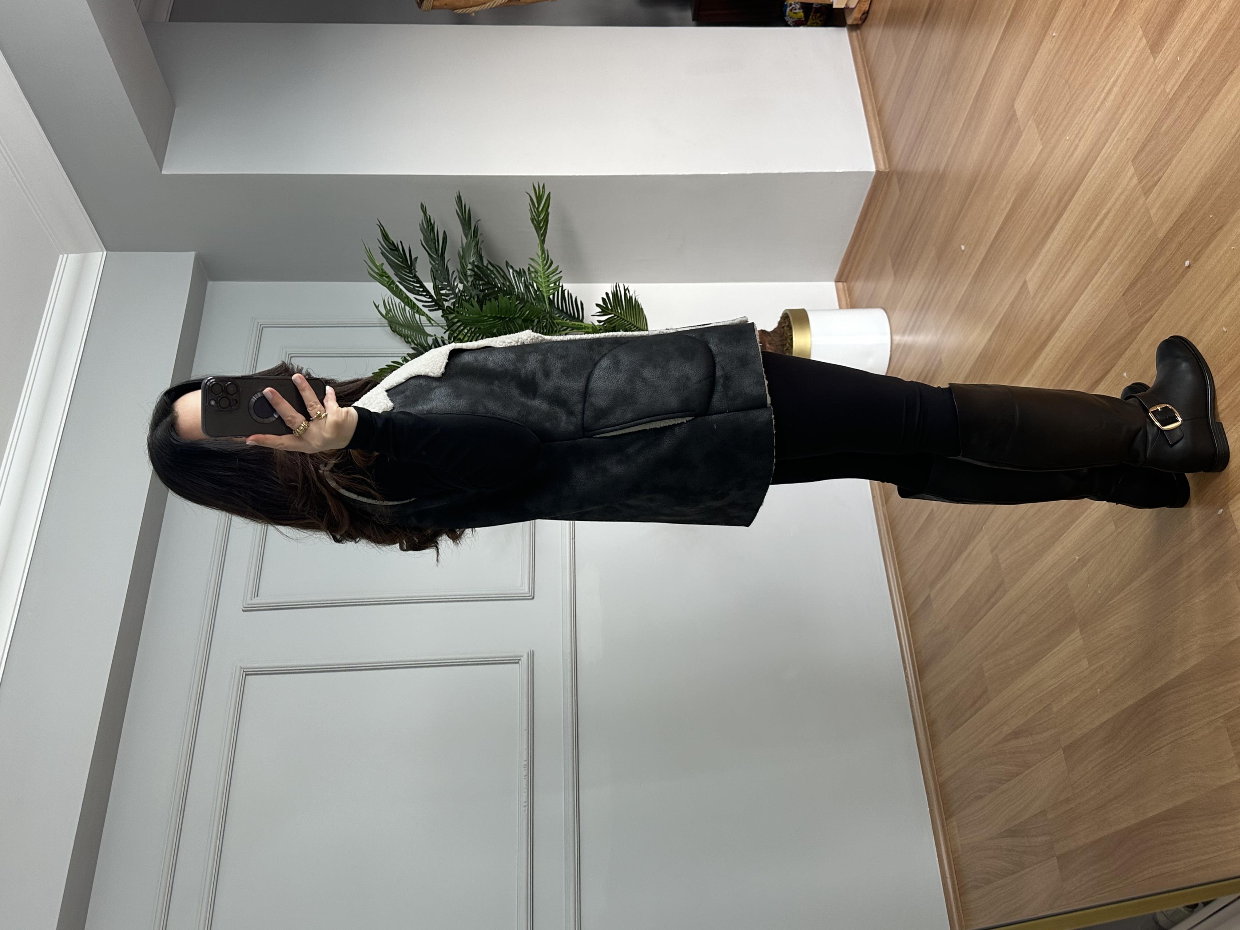 Diva Siyah İthal Nubuk Kürk Detaylı Yelek