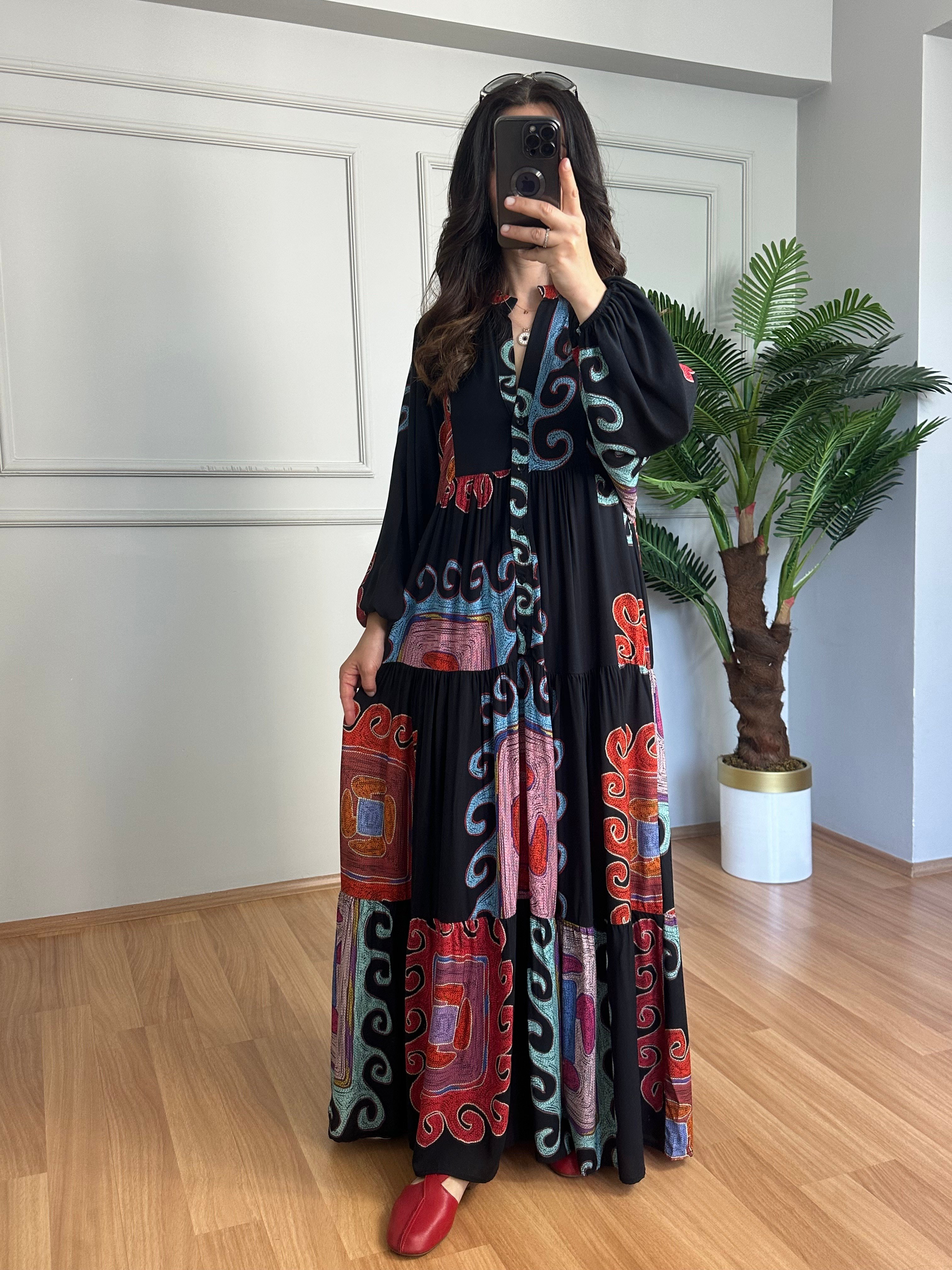 Flora Siyah Etnik Desen Viskon Maxi Boy Elbise
