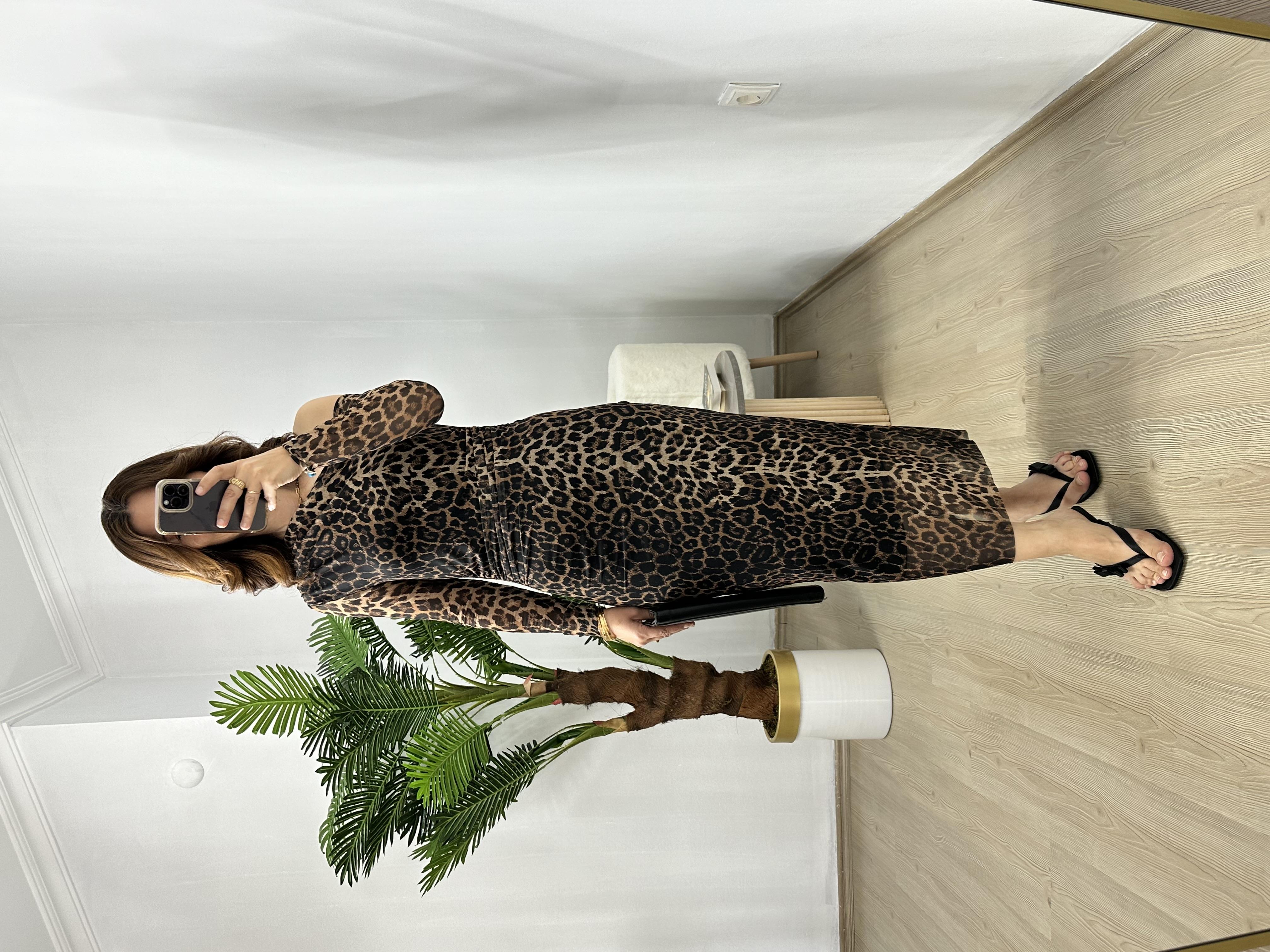 Leopar Desenli Omuz Detaylı Elbise