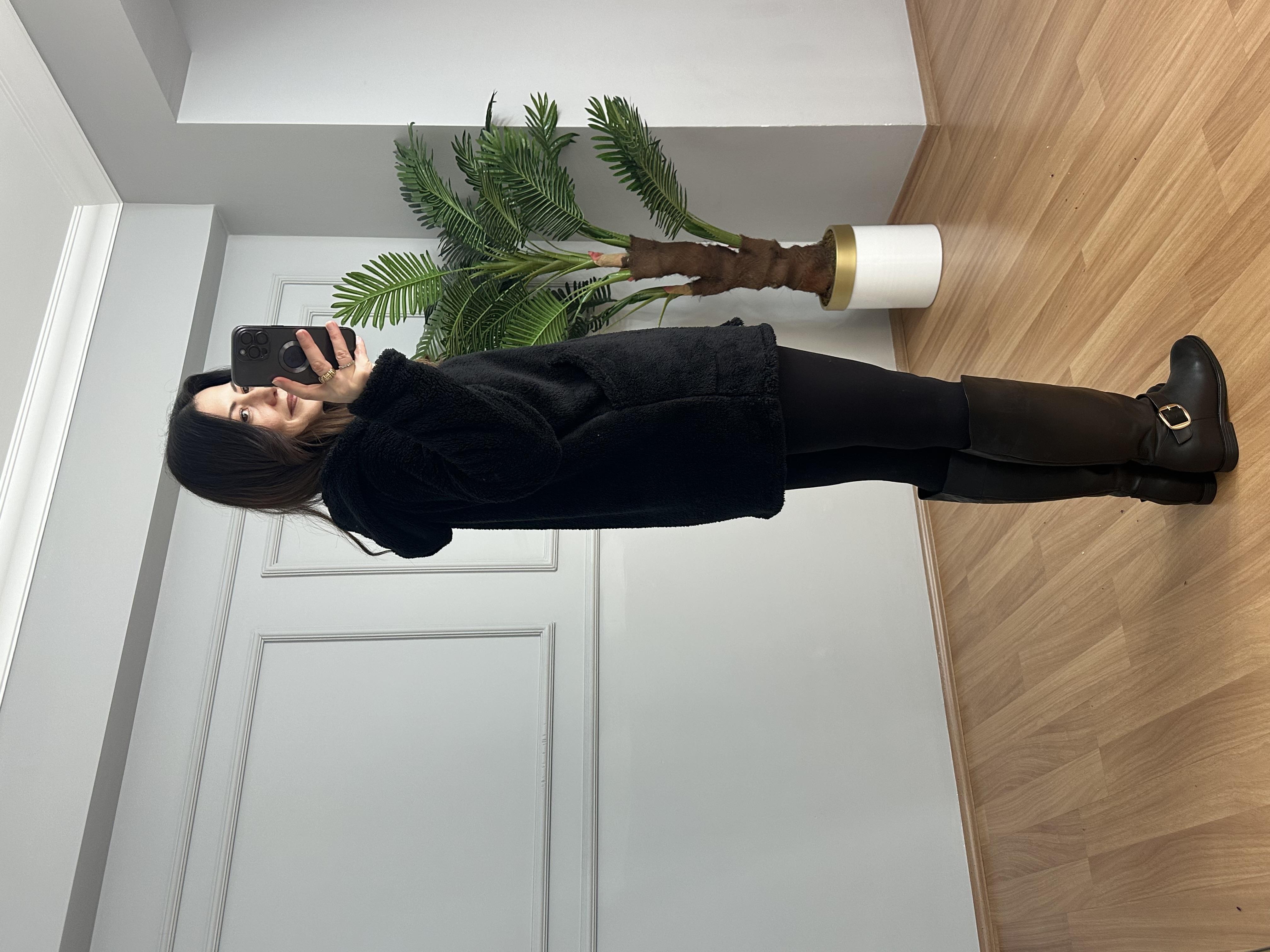 Liora Siyah Peluş Ceket