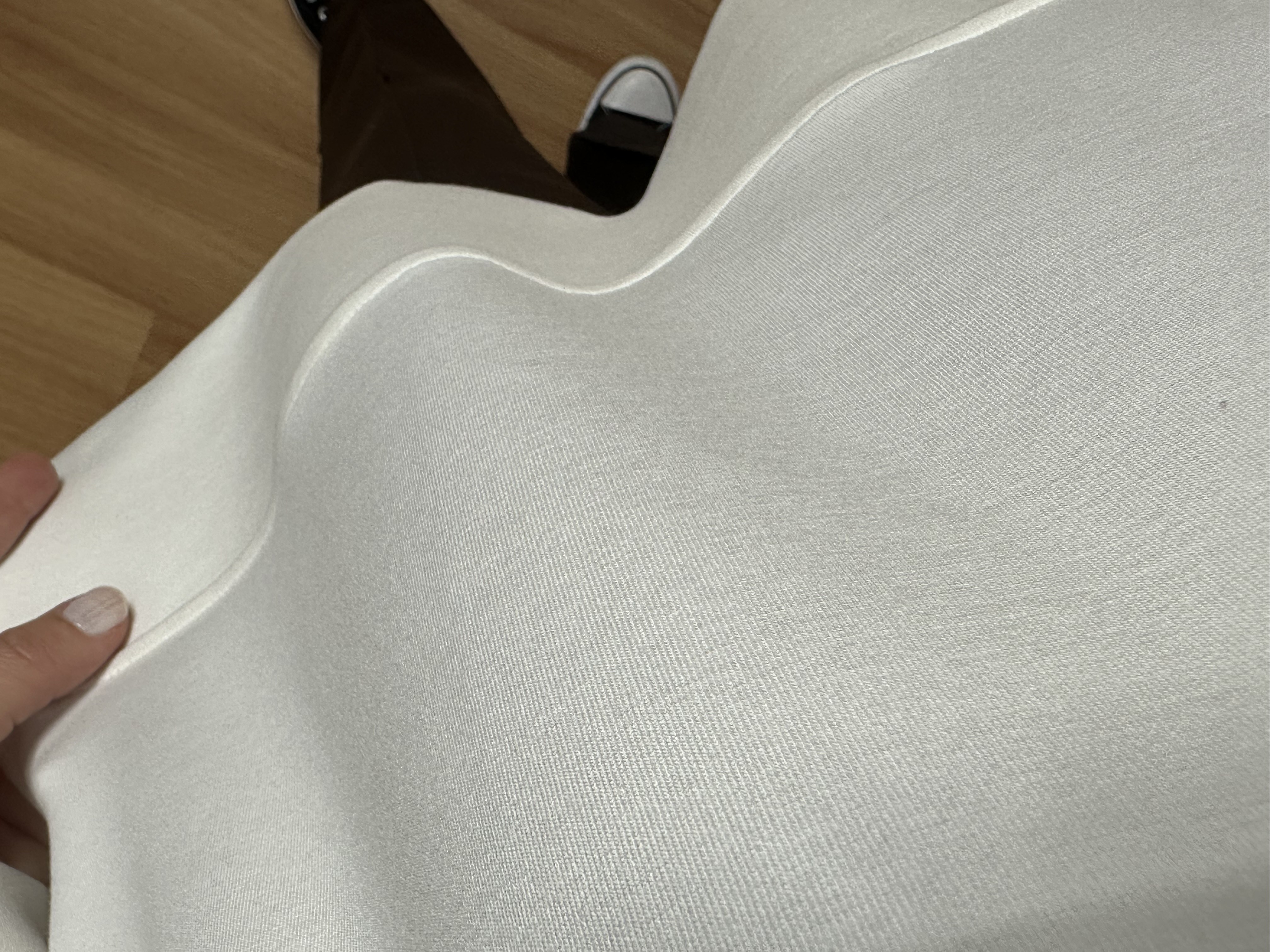 Olva Ekru Yırtmaç Detaylı Bluz