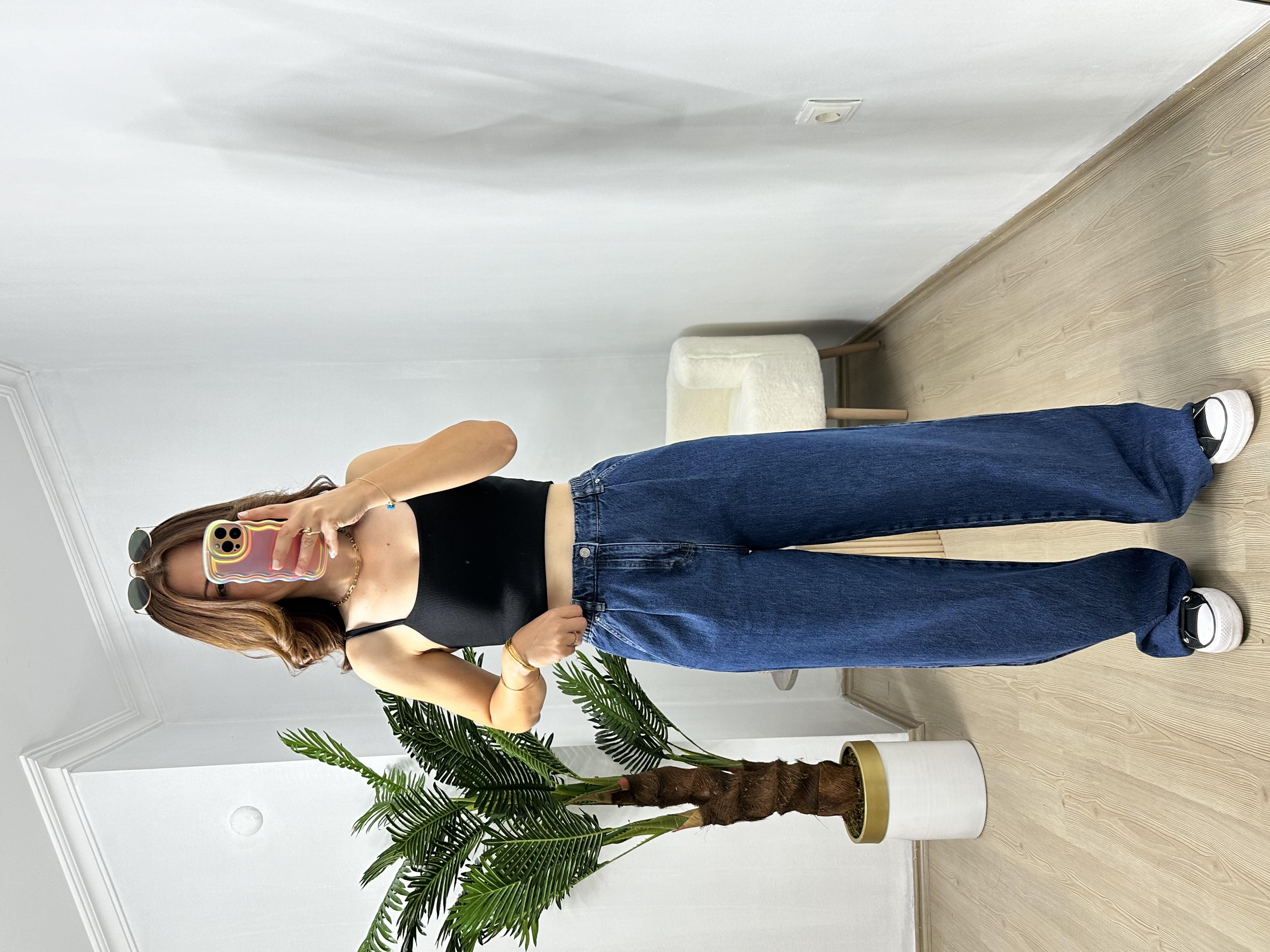 Orjinal Marka Beli Lastik Detaylı Geniş Paça Jean