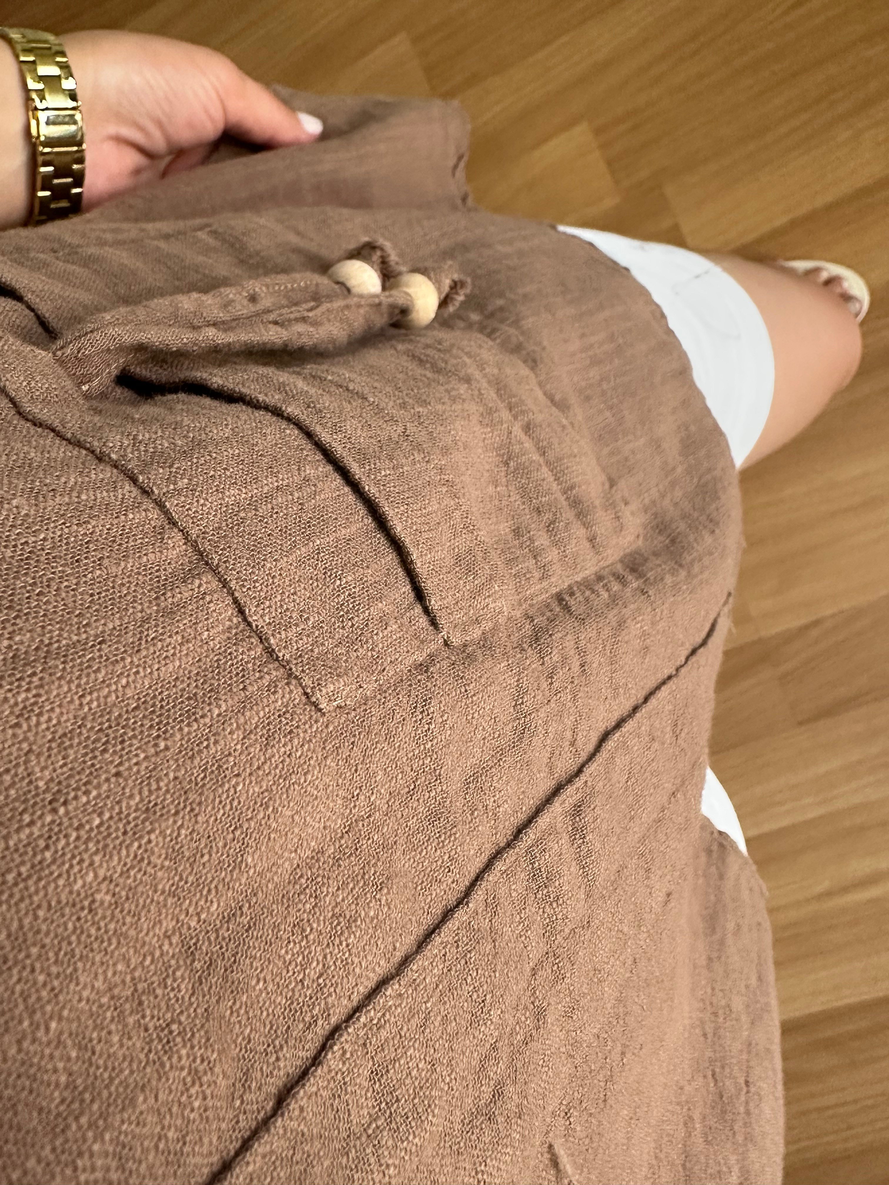 Rella Kahve Boncuk Detaylı Keten Bluz 