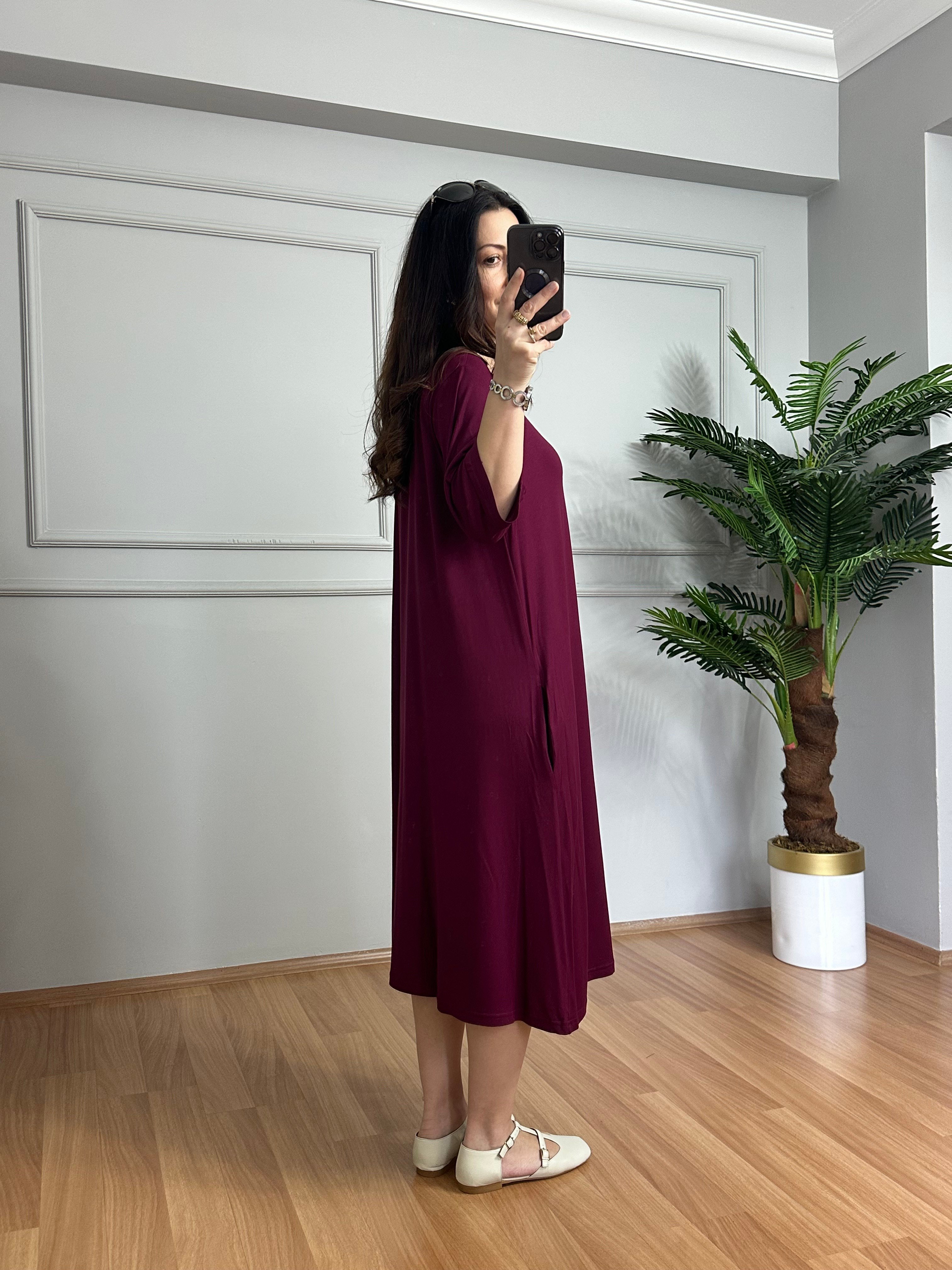 Sude Bordo Yaka Detaylı Basic Elbise
