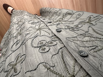 Belarus Haki Nakış Detaylı Kemerli Elbise