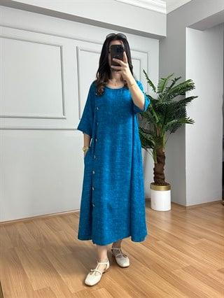 Beste Hareli Mavi Yandan Düğme Detaylı Pamuk Viskon Elbise