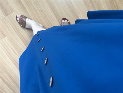 Beste Petrol Mavisi Yandan Düğme Detaylı Pamuk Viskon Elbise