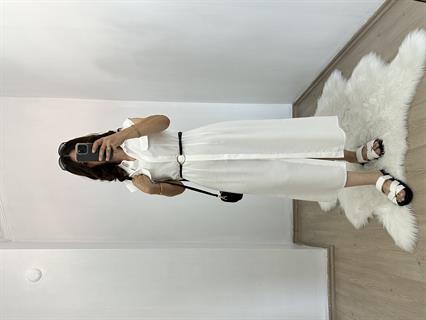 Beyaz Tensel Kumaş Kolsuz Kemerli Gömlek Elbise