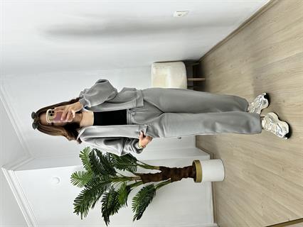 Gri Üç İplik Şardonlu Parça Detaylı Eşofman Takımı