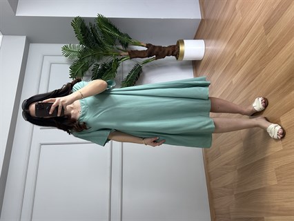 Helin Su Yeşili Tek Renk Desen Pamuk Viskon Midi Boy Elbise