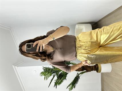 Kahve Delikli Polo Yaka Triko