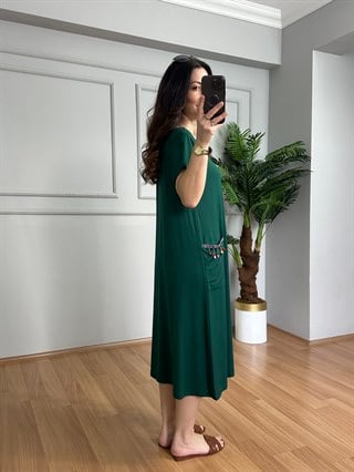 Lara Zümrüt Yeşili Ponpon Cepli Likralı Elbise