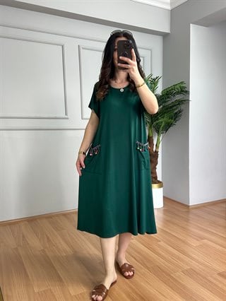 Lara Zümrüt Yeşili Ponpon Cepli Likralı Elbise