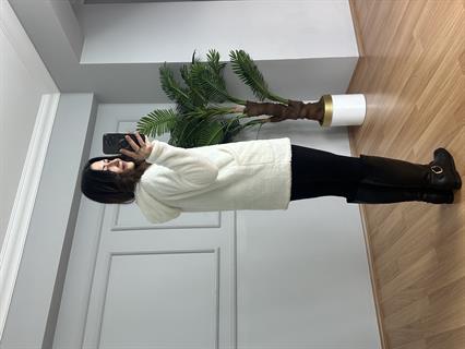 Liora Beyaz Peluş Ceket