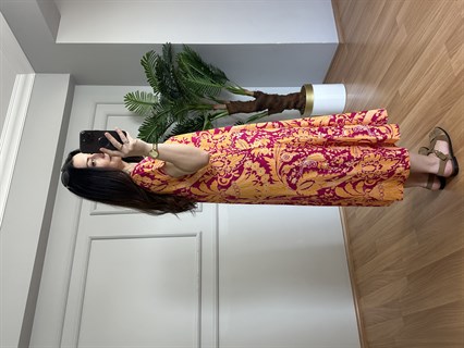 Loren Sarı Dokuma Viskon V Yaka Elbise