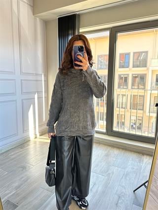 MNG Yıkamalı Kol Ve Etek Ucu Yırtıklı Kazak