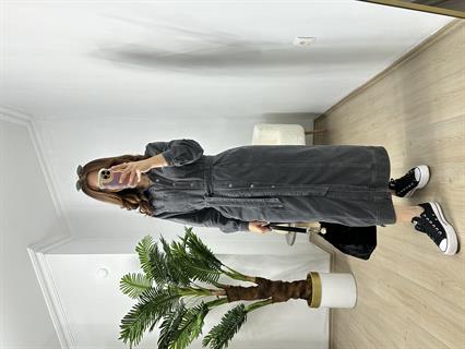 Orjinal Marka Antrasit Yıkamalı Cepli Kuşaklı Elbise