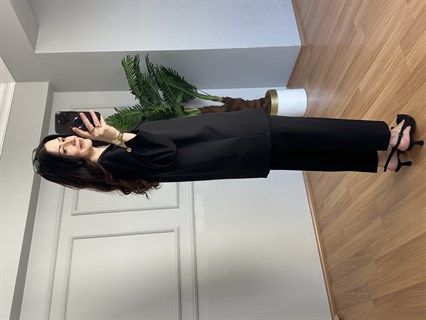 Rozita Siyah İthal Krep Kumaş Düğmeli Ceket