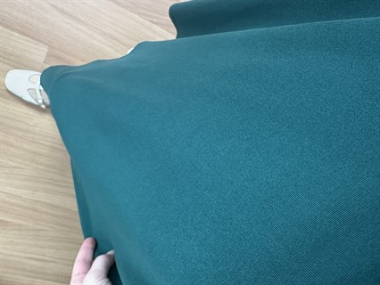 Samya Zümrüt Yeşili Tahta Boncuk Detaylı Lilralı Elbise 