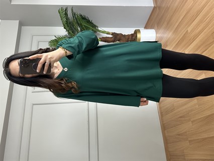 Sera Zümrüt Yeşili Likralı V Yaka Basic Bluz 