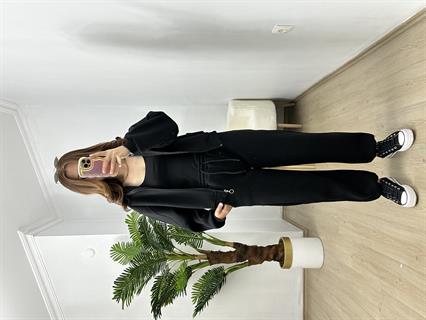 Siyah Üç İplik Şardonlu Parça Detaylı Eşofman Takımı