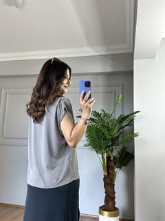 Sofya Gri Orj Marka Kolları Pilise Detaylı Tshirt 