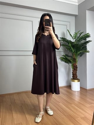 Sude Kahve Yaka Detaylı Basic Elbise