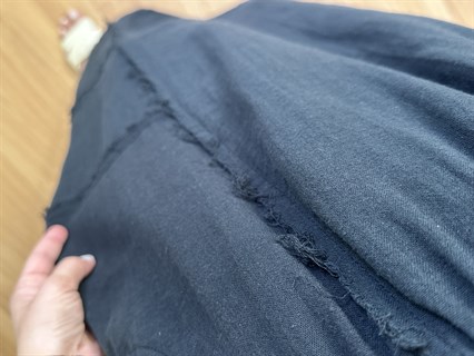 Suen Siyah Dikiş Detaylı Müslin Etek