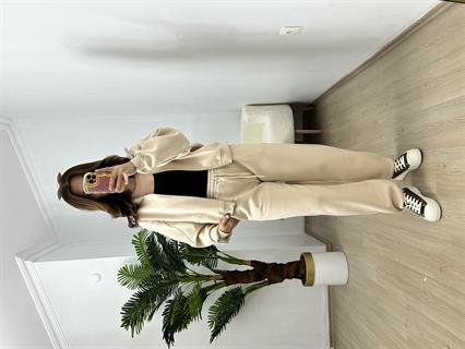 Taş Üç İplik Şardonlu Parça Detaylı Eşofman Takımı