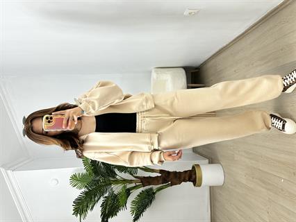 Taş Üç İplik Şardonlu Parça Detaylı Eşofman Takımı