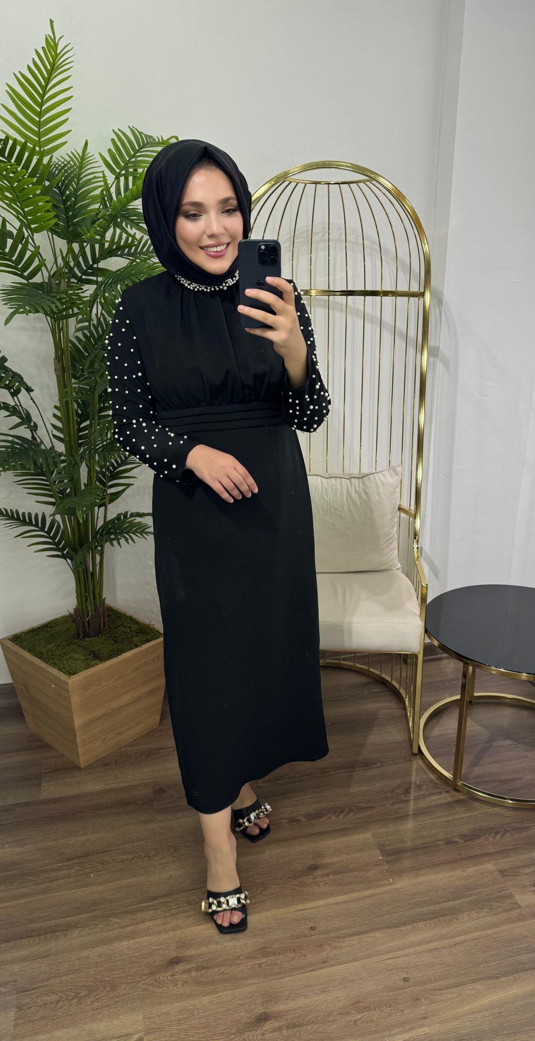 Boncuklu Elbise Siyah